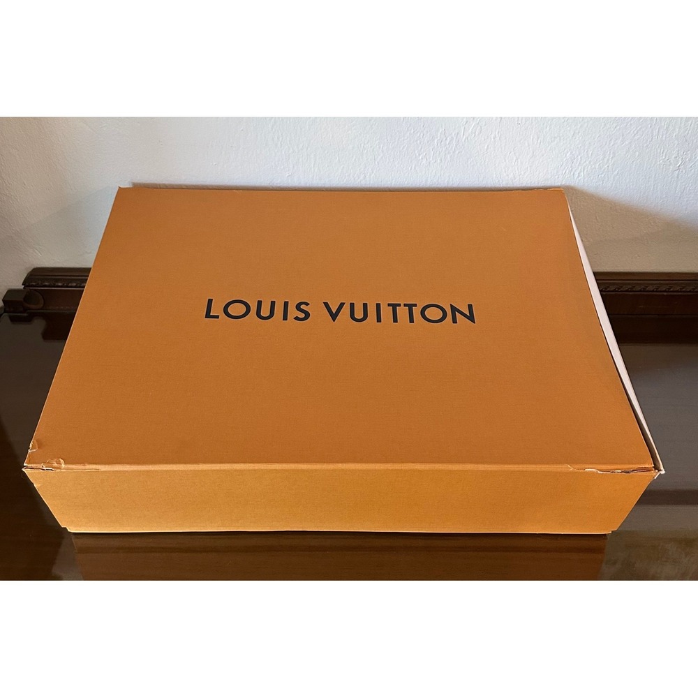 Louis Vuitton Large Magnetic Gift Box 22.5x16x5 Authentic DAMAGED